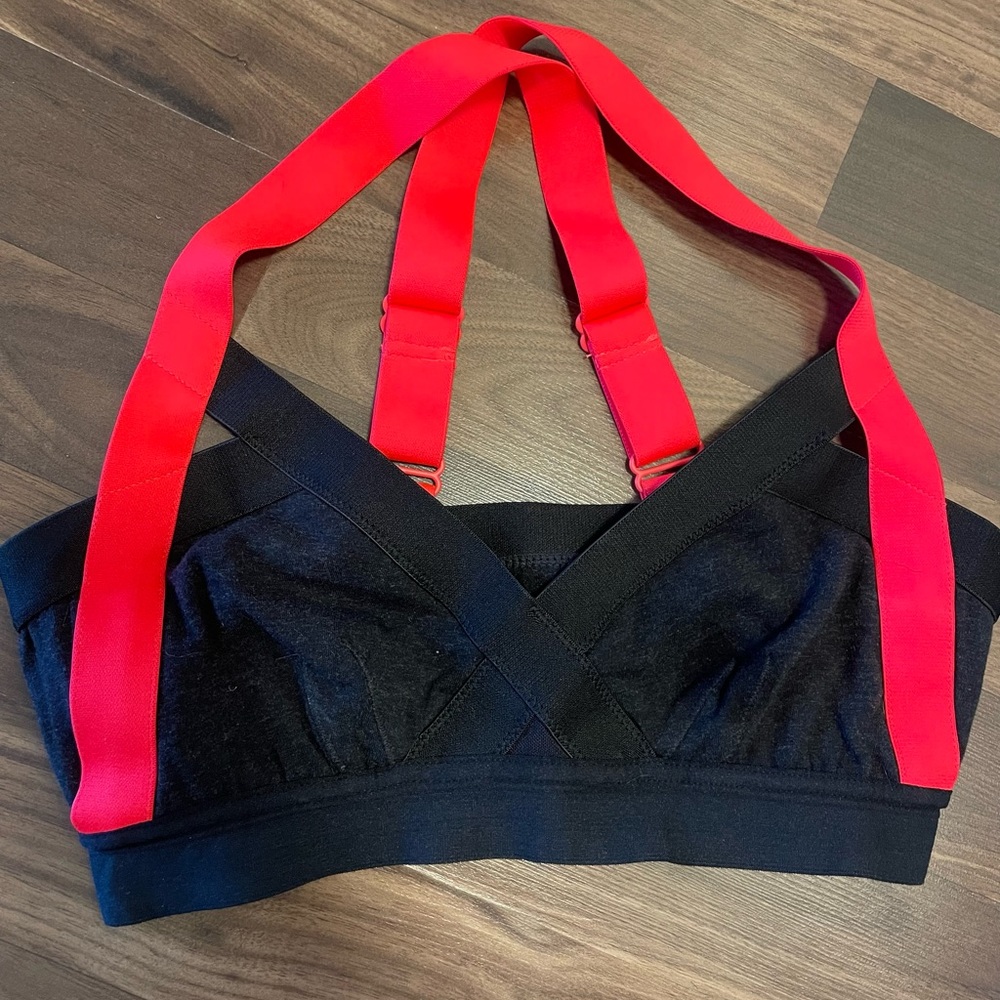 TWO Aritzia Community Sports Bras